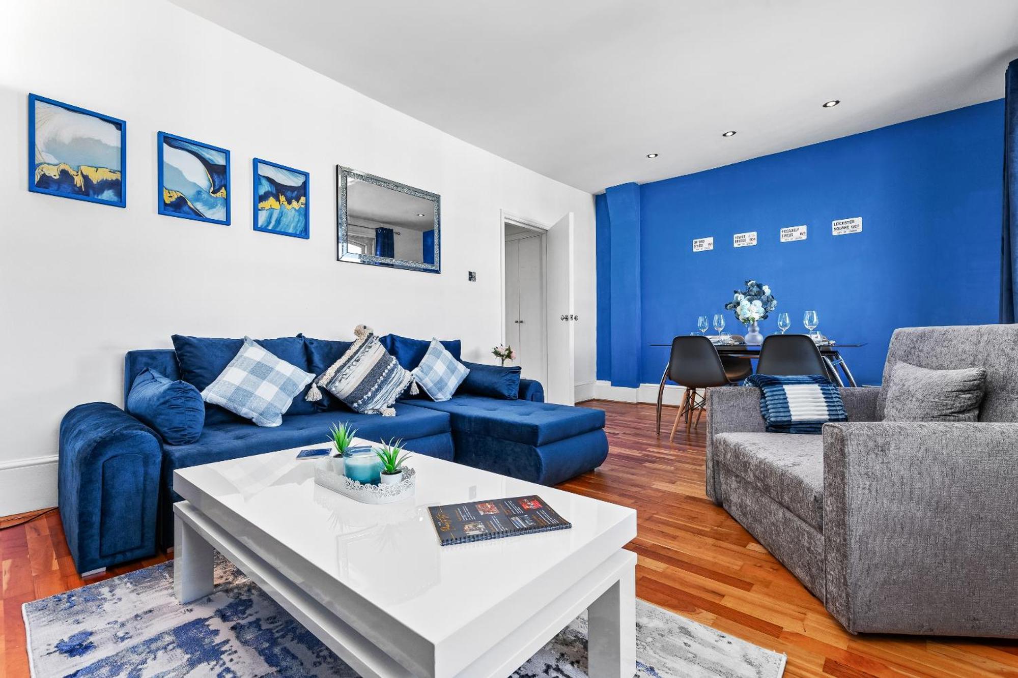 Balcony Blue Theme 1 Bedroom Central London Luxury Flat Near Hyde Park! Accommodates Up To 6! Double Sofa Bed And Next To Station! Buitenkant foto