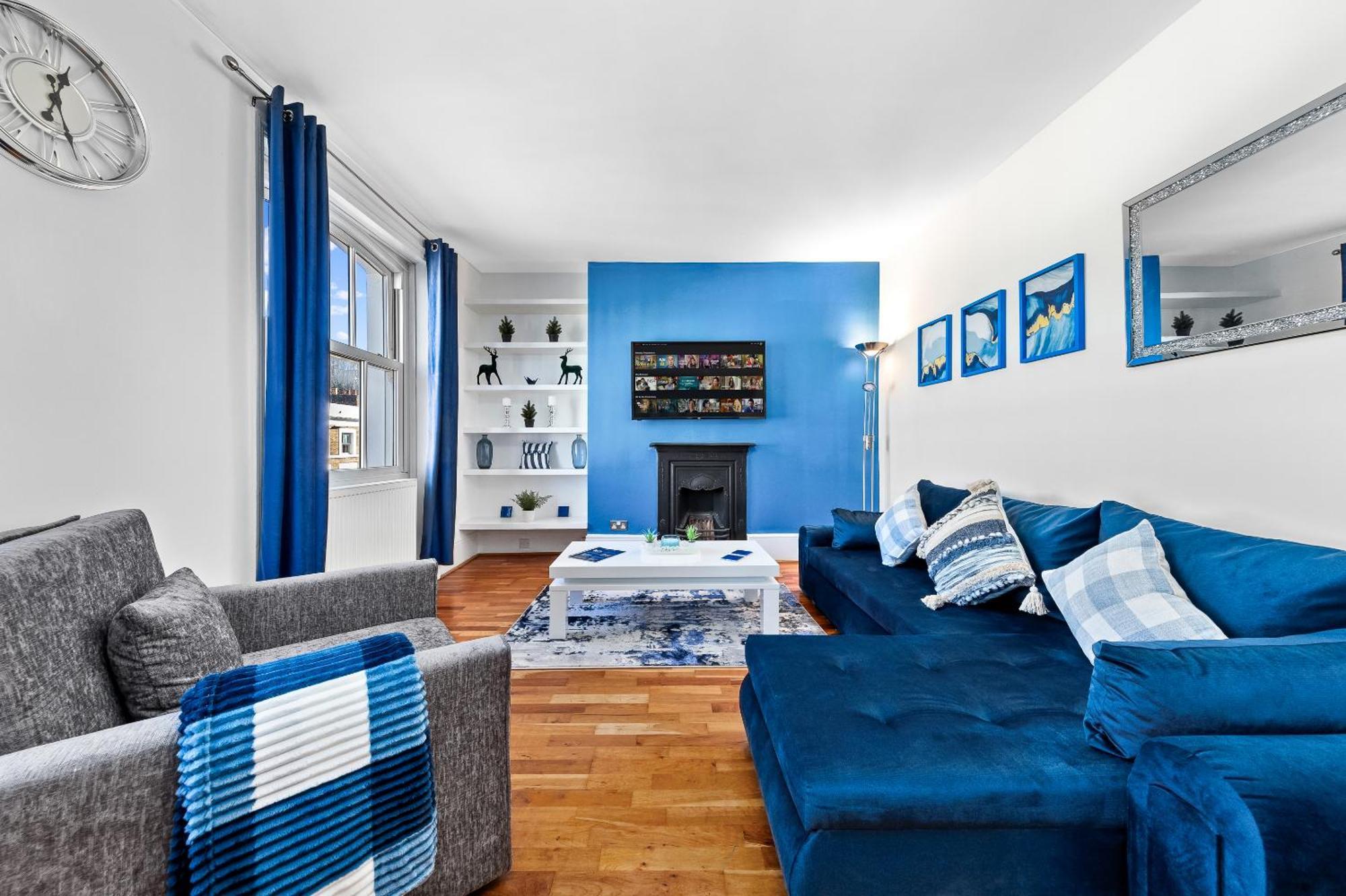 Balcony Blue Theme 1 Bedroom Central London Luxury Flat Near Hyde Park! Accommodates Up To 6! Double Sofa Bed And Next To Station! Buitenkant foto
