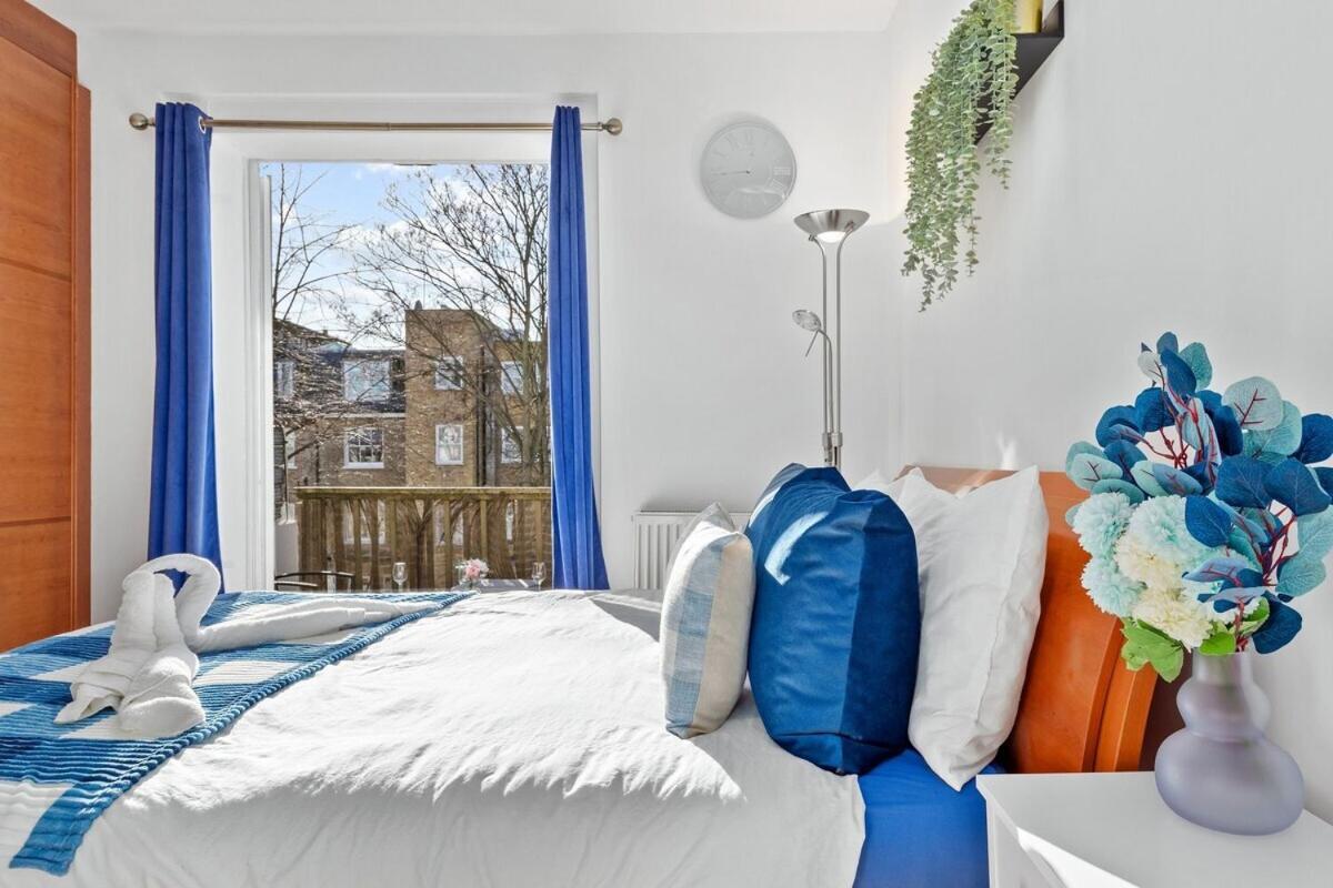 Balcony Blue Theme 1 Bedroom Central London Luxury Flat Near Hyde Park! Accommodates Up To 6! Double Sofa Bed And Next To Station! Buitenkant foto