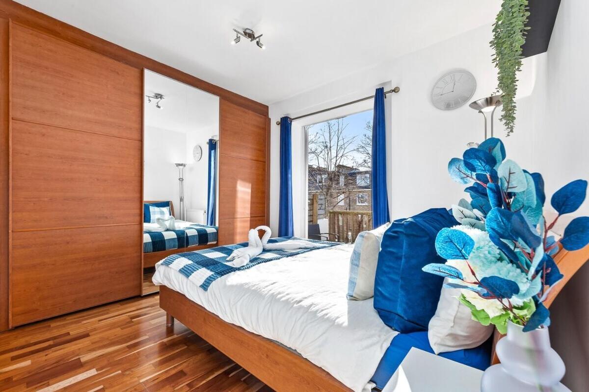 Balcony Blue Theme 1 Bedroom Central London Luxury Flat Near Hyde Park! Accommodates Up To 6! Double Sofa Bed And Next To Station! Buitenkant foto