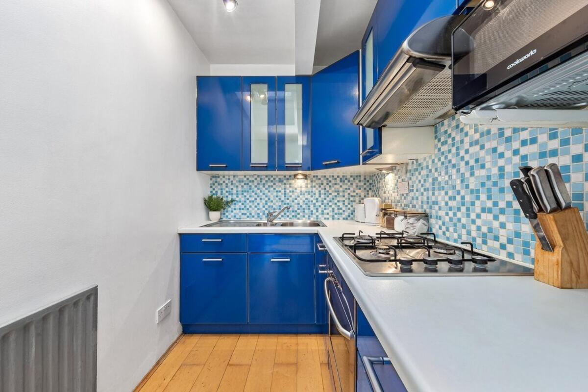 Balcony Blue Theme 1 Bedroom Central London Luxury Flat Near Hyde Park! Accommodates Up To 6! Double Sofa Bed And Next To Station! Buitenkant foto