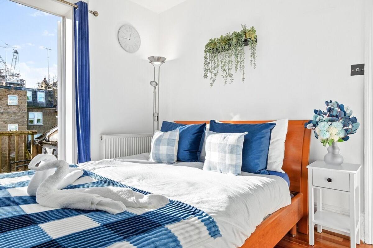 Balcony Blue Theme 1 Bedroom Central London Luxury Flat Near Hyde Park! Accommodates Up To 6! Double Sofa Bed And Next To Station! Buitenkant foto