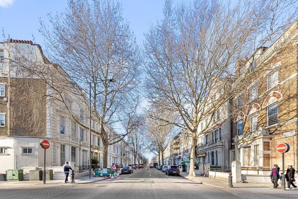 Balcony Blue Theme 1 Bedroom Central London Luxury Flat Near Hyde Park! Accommodates Up To 6! Double Sofa Bed And Next To Station! Buitenkant foto
